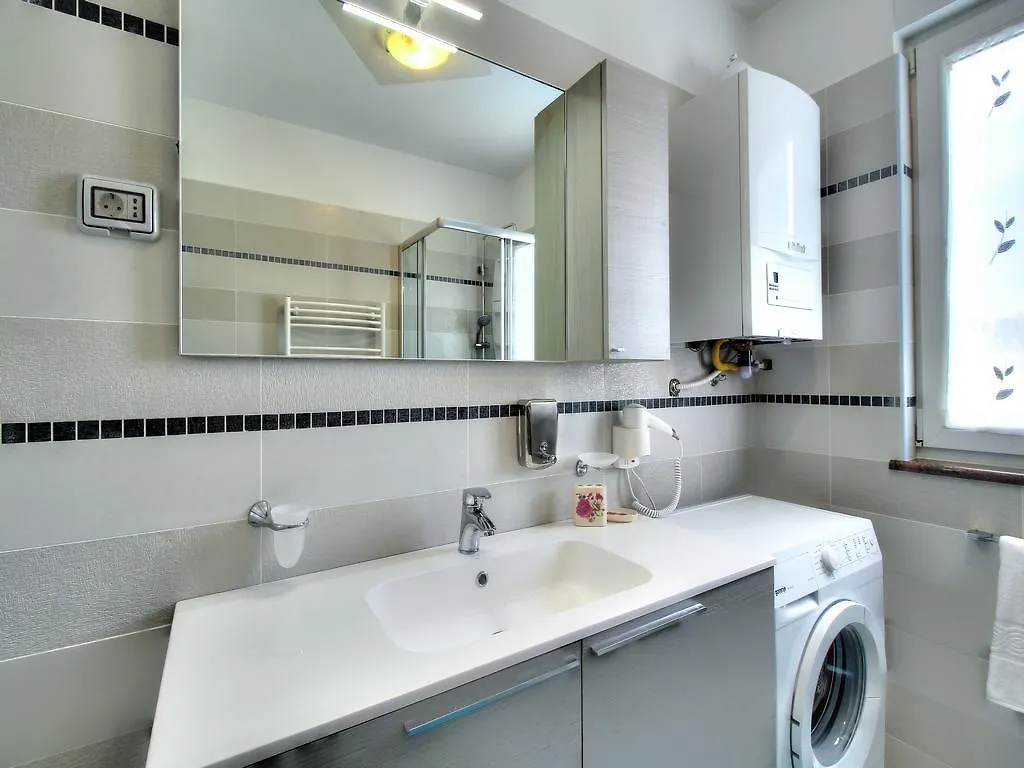 אומאג Apartments Riccardo קרואטיה