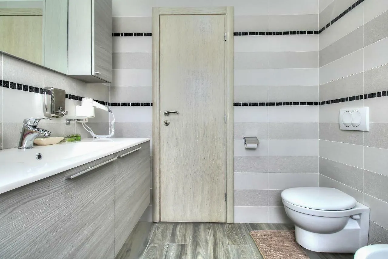 אומאג Apartments Riccardo 0*,  קרואטיה