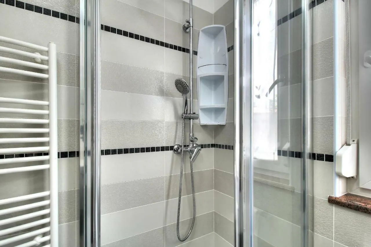 אומאג Apartments Riccardo 0*,  קרואטיה