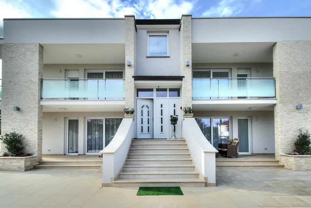 Apartments Riccardo Umag Croatia